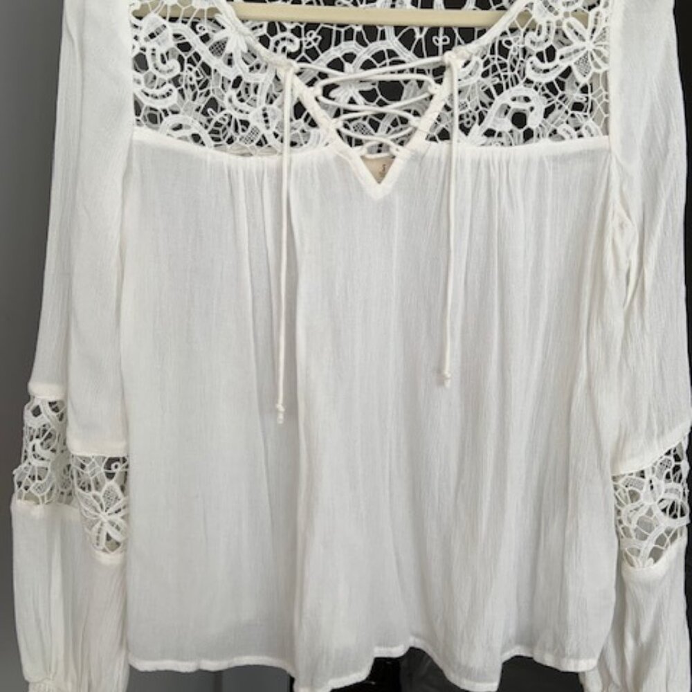 Hollister Blouse White Lace Long-Sleeved